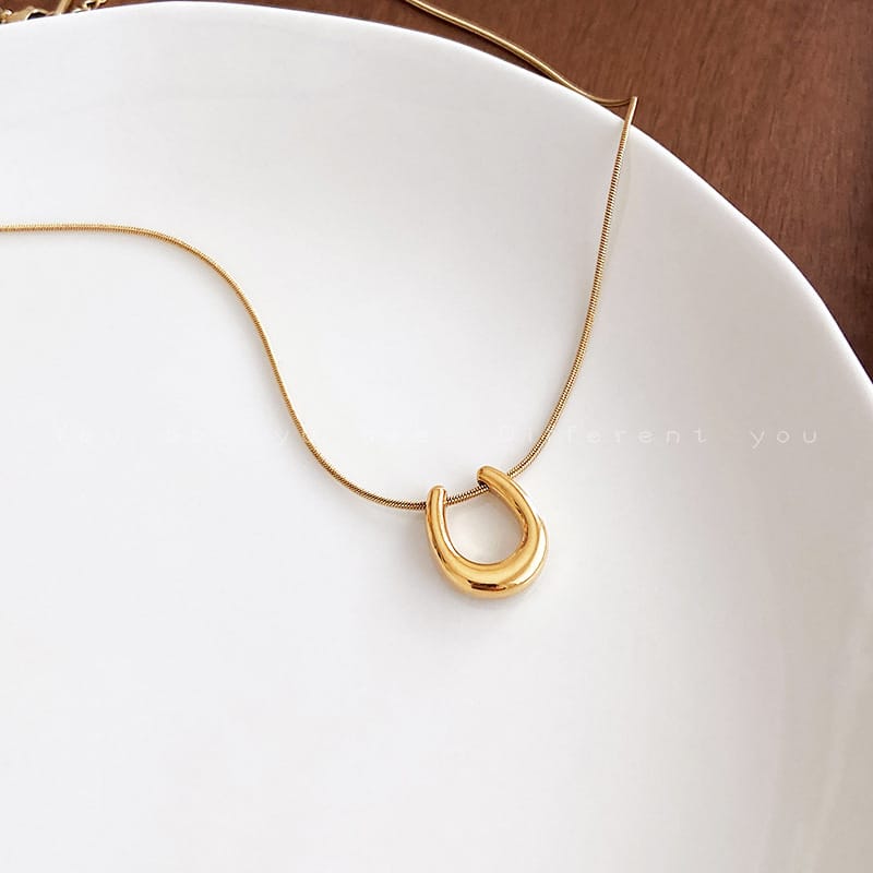 U Necklace Giftaecologist