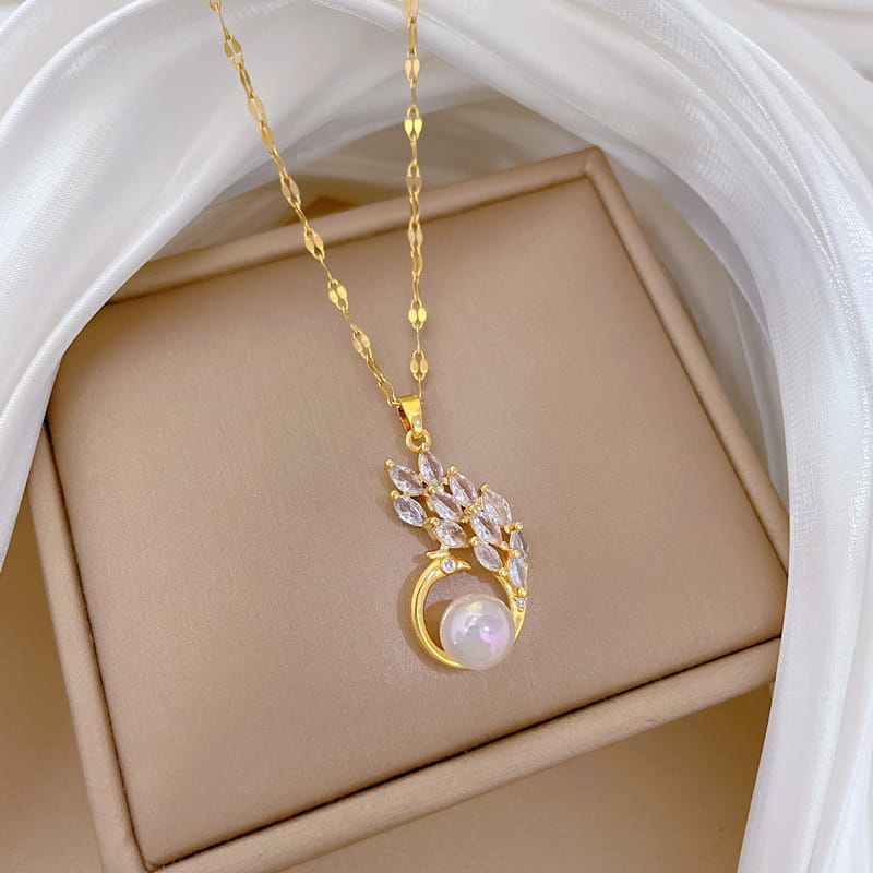 Wing Pearl Necklace Giftaecologist