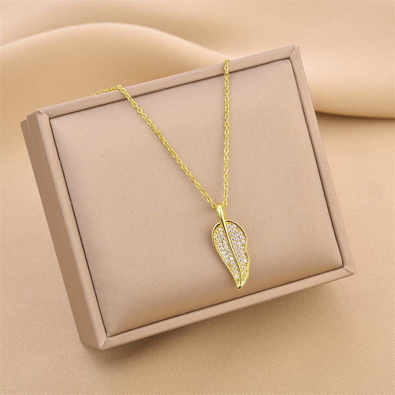 Leaf 3 Necklace Giftaecologist