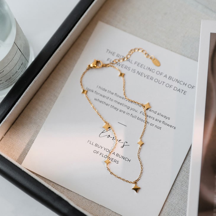 Dice Anklet Giftaecologist