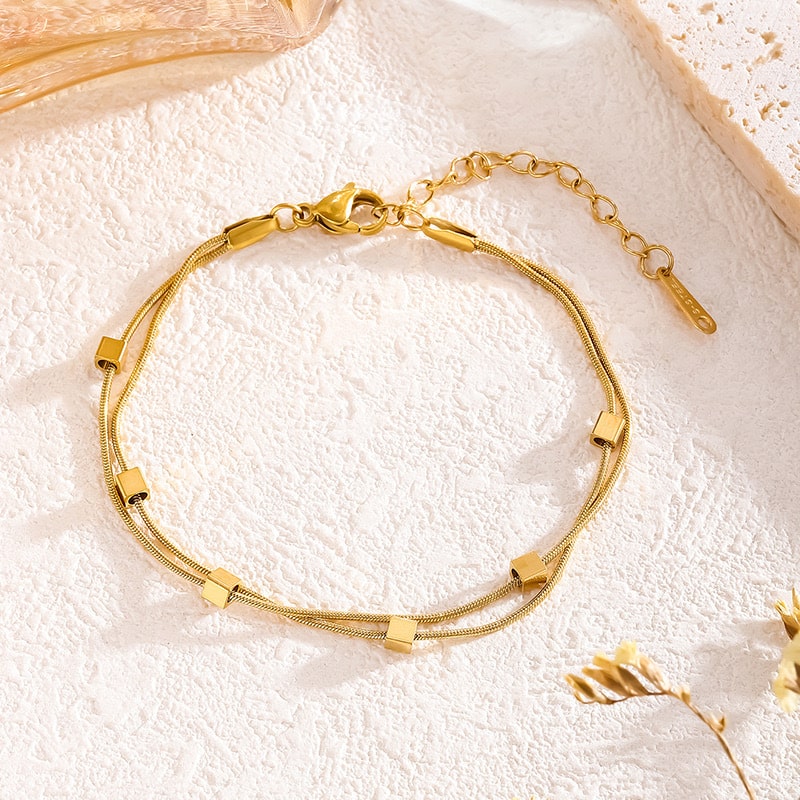 Alternative view of Bar Bracelet Giftaecologist