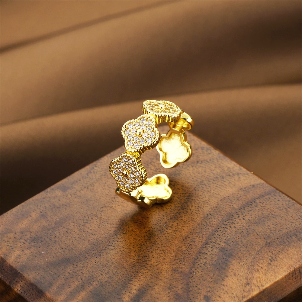 Dice Infinity Ring Giftaecologist