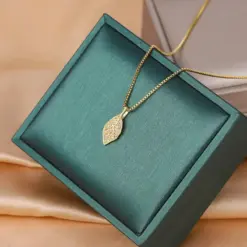 Leaf 2 Necklace Giftaecologist