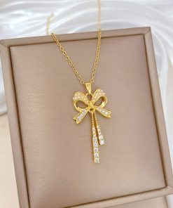 Surprise 3 Necklace Giftaecologist