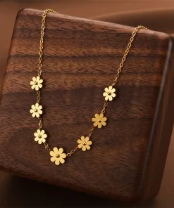 Daisy Necklace Giftaecologist