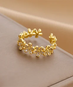 Alternative view of Flower Infinity Ring Giftaecologist