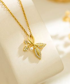 Flower 8 Necklace
