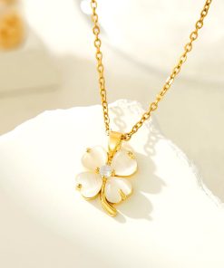 Flower 9 Necklace