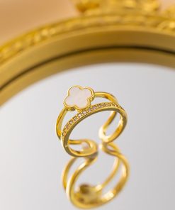 Dice White Ring Giftaecologist